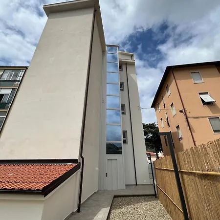 Ponente Blue Appartamenti, 5 *