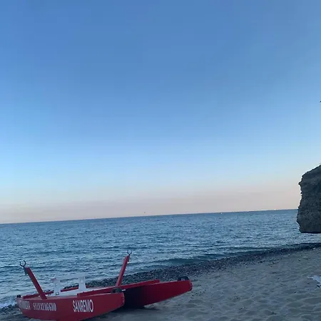 Ponente Blue Appartamenti, 5 *