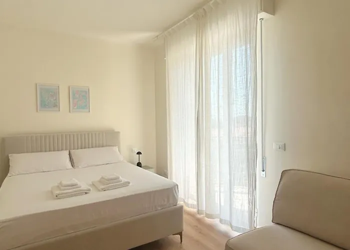 Ponente Blue Appartamenti, 5 Daire *