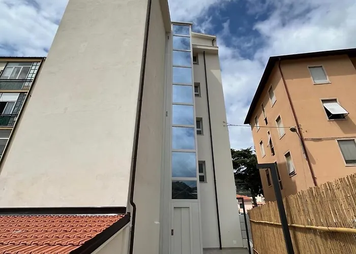 Ponente Blue Appartamenti, 5 *